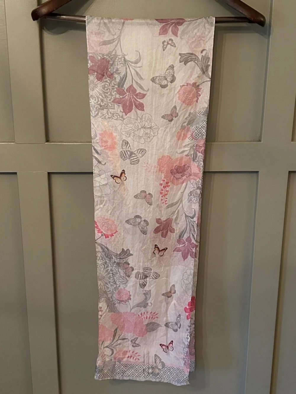 Scarf 100% Silk Butterfly Floral Print Pink Purple 63 x 9.5